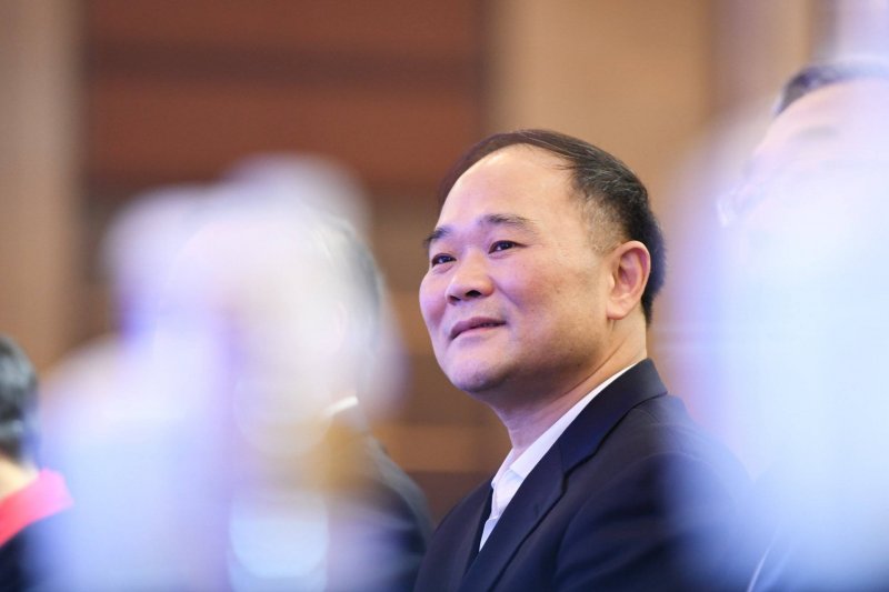 华安百联支出REIT：百联股份一致举措人增持约1084万份�，占比1.084%